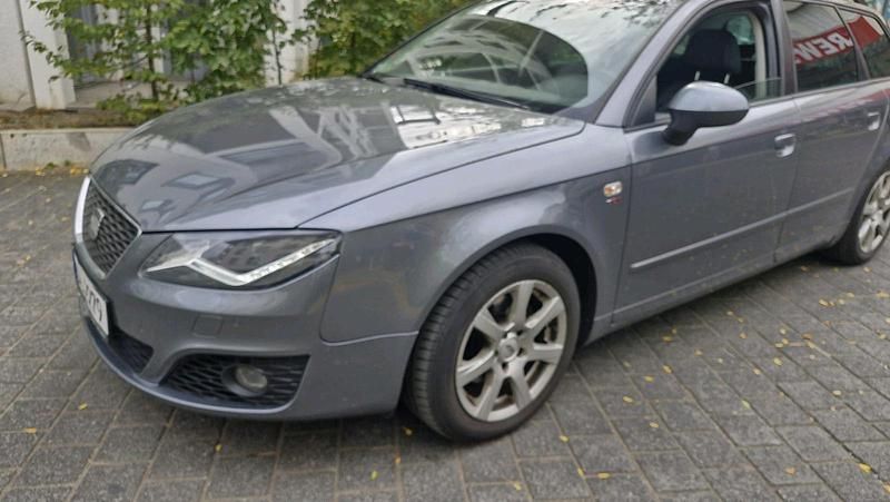 Grau Gebraucht 2013 Seat Exeo Kombi | 3.999 € (Guter Preis) - Bild 1/4