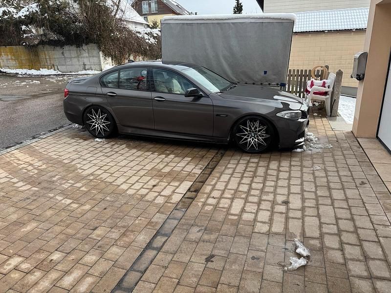 Gebraucht BMW 550 Competition Edition 500 PS (367 kW) 2010 Braun Limousine