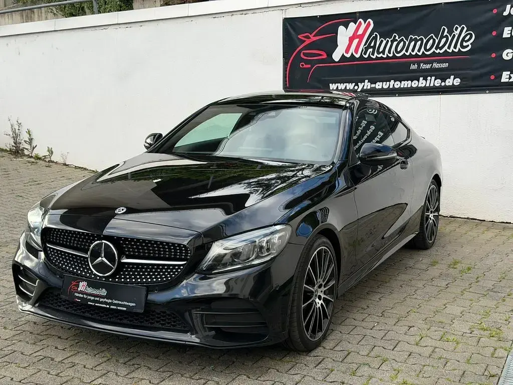 Gebraucht Mercedes C300 AMG 245 PS (180 kW) 2019 Schwarz Coupé