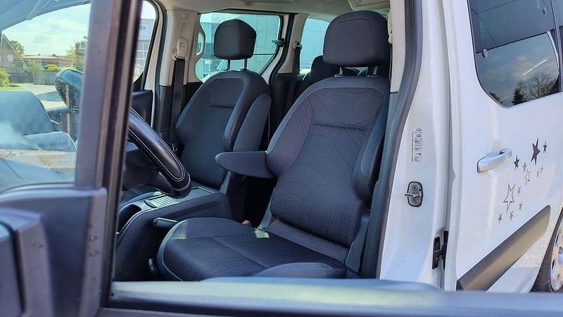 Gebraucht Peugeot Partner 98 PS (72 kW) 2010 Weiß Van / Kleinbus