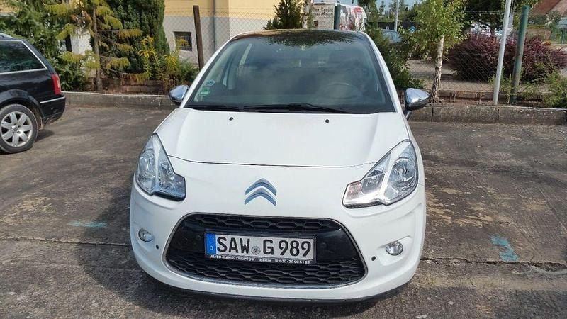 Gebraucht Citroën C3 SELECTION 68 PS (50 kW) 2012 Weiß Limousine