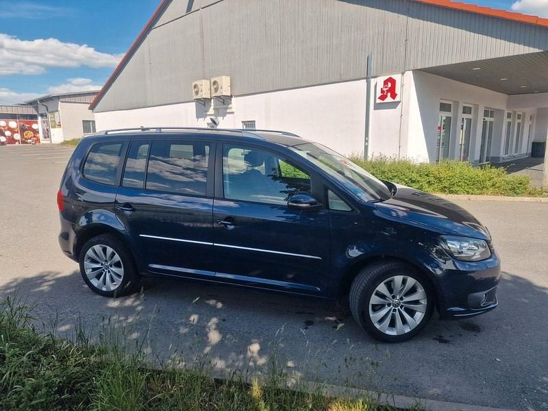 Gebraucht VW Touran Highline 177 PS (130 kW) 2015 Blau Van / Kleinbus