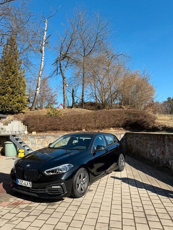 Gebraucht BMW 118 Advantage 140 PS (102 kW) 2019 Schwarz Kleinwagen