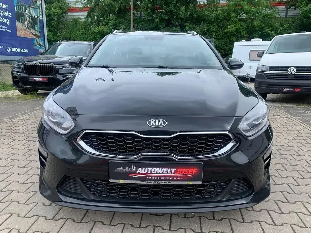Gebraucht Kia Ceed 136 PS (100 kW) 2021 Schwarz Kleinwagen
