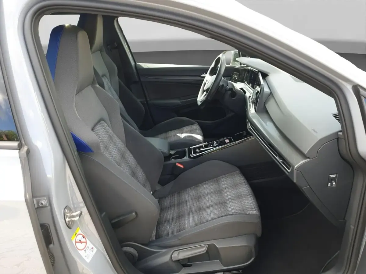 Gebraucht VW Golf VIII Style 245 PS (180 kW) 2023