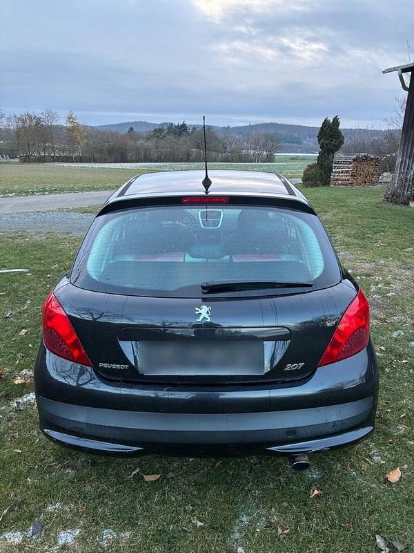 Gebraucht Peugeot 207 Filou 95 PS (69 kW) 2009 Schwarz Limousine