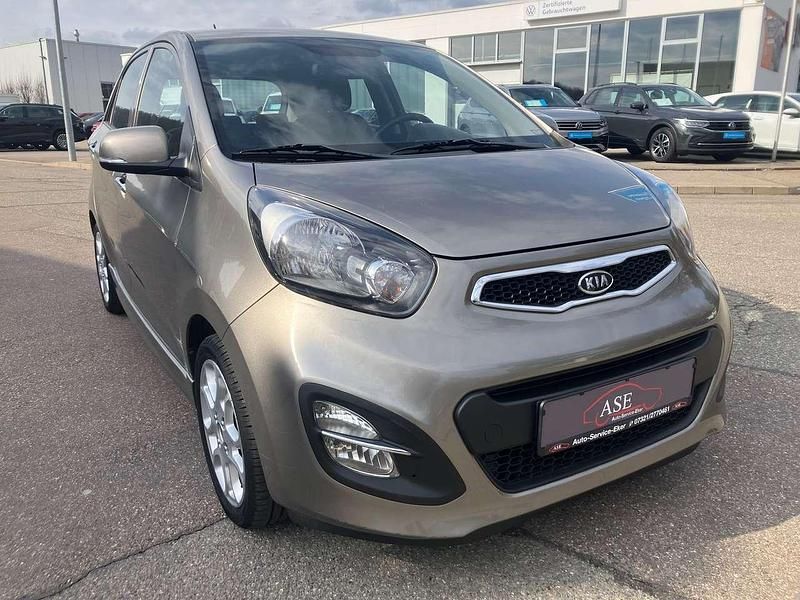 Gebraucht Kia Picanto Spirit 69 PS (50 kW) 2011 Titaniumsilber met. Kleinwagen