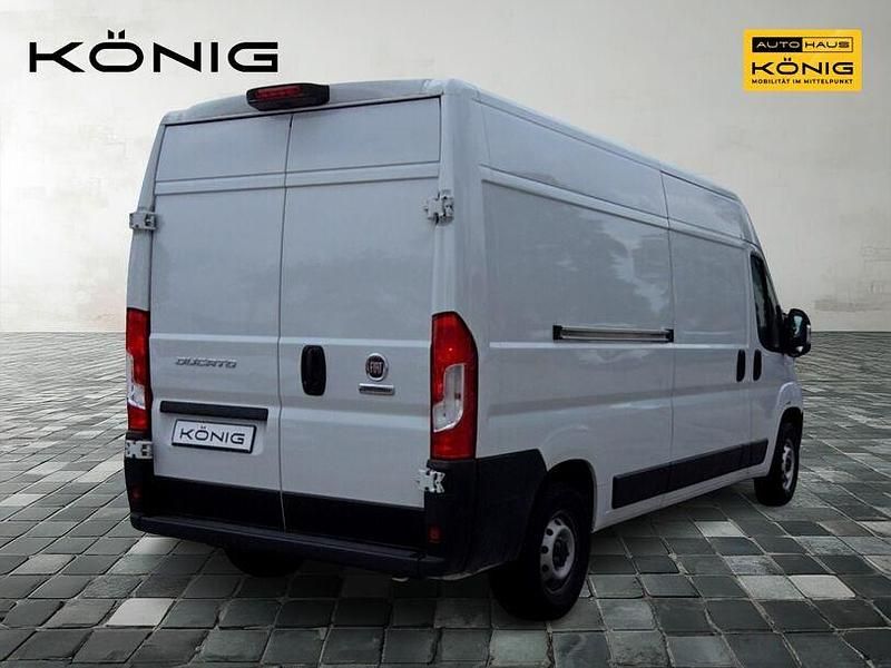 Gebraucht Fiat Ducato 140 PS (102 kW) 2023 Weiss Van