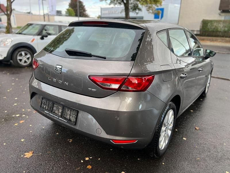Gebraucht Seat Leon Style 110 PS (80 kW) 2015 Grau Limousine