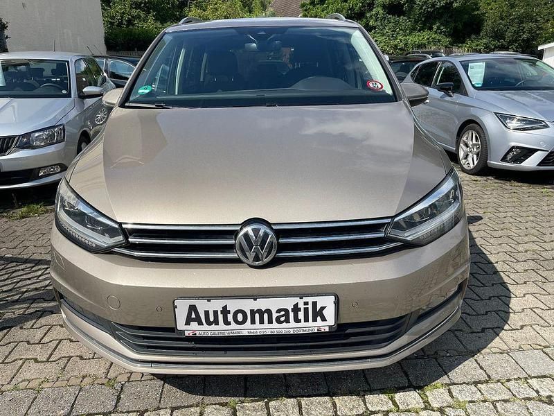 Gebraucht VW Touran Highline 190 PS (139 kW) 2018 Beige Van / Kleinbus