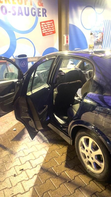 Gebraucht Opel Astra 84 PS (61 kW) 2002 Blau Kleinwagen