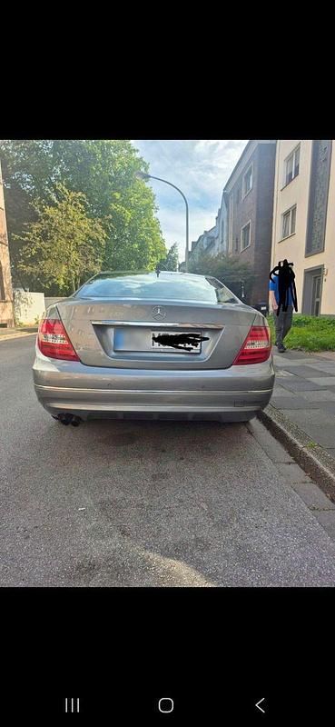 Gebraucht Mercedes C180 156 PS (114 kW) 2011 Grau Coupé