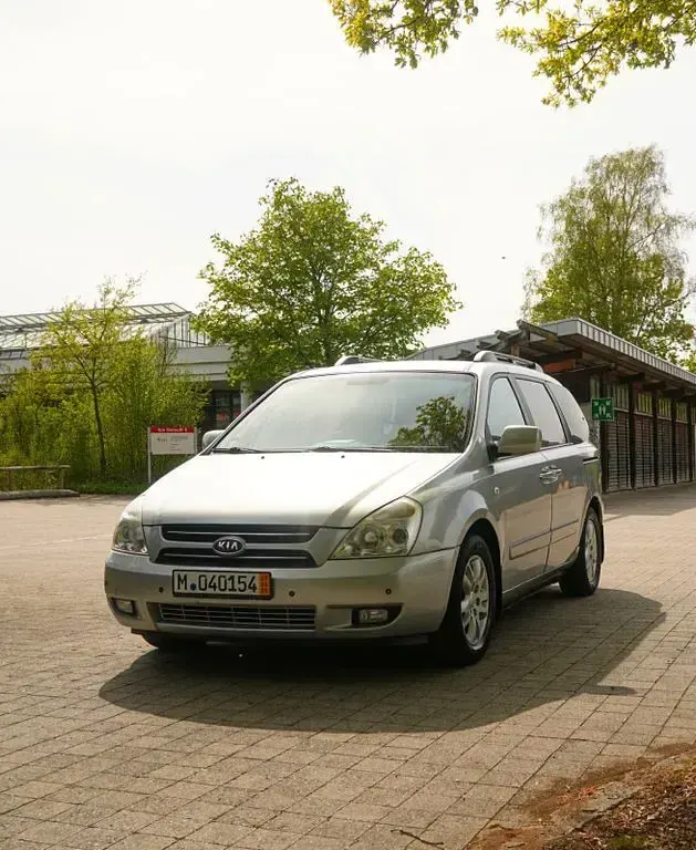 Gebraucht Kia Carnival 185 PS (136 kW) 2007 Grau Van / Kleinbus