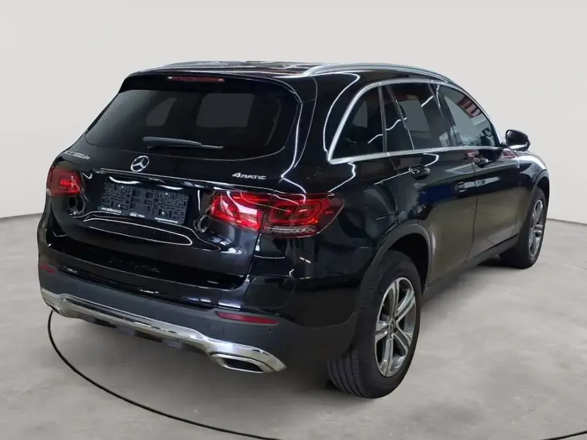 Gebraucht Mercedes GLC300de 194 PS (142 kW) 2022 Schwarz SUV