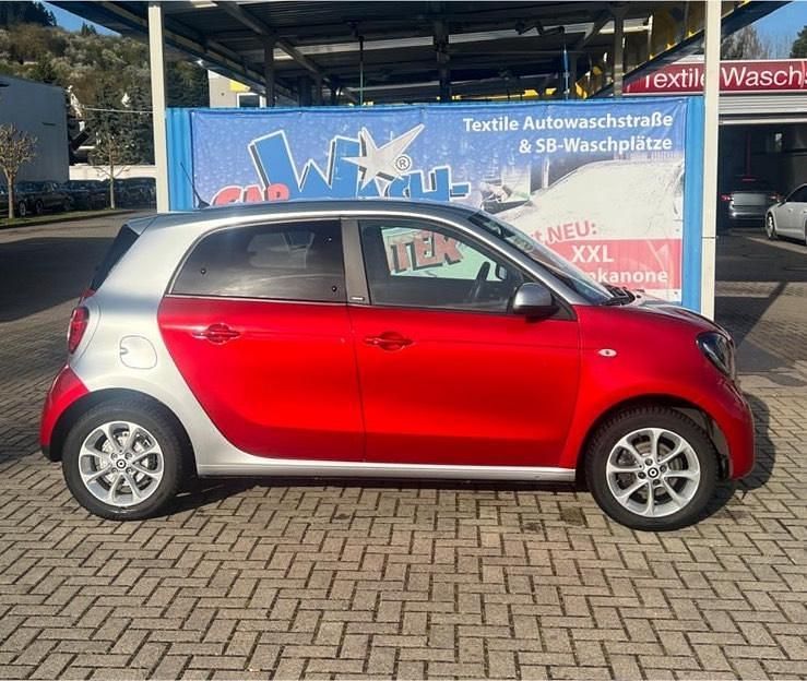 Second-hand Smart ForFour 75 CP (55 kW) 2019 Roșu Hatchback