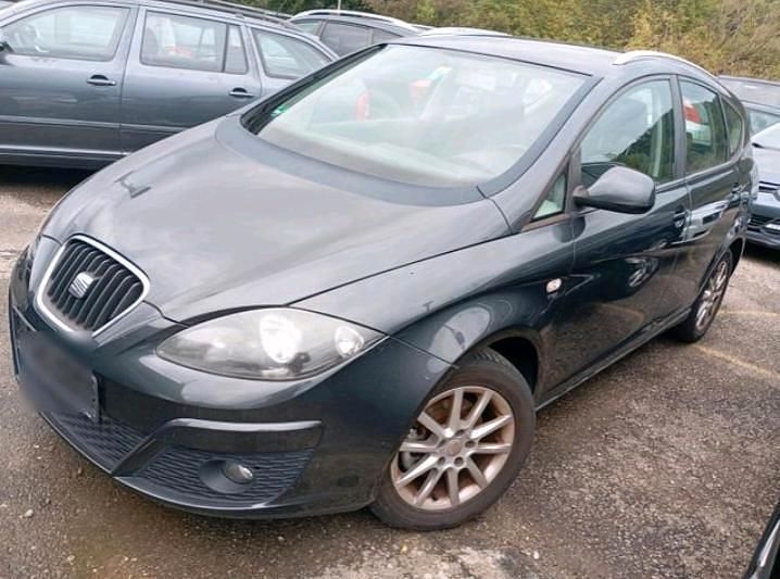Schwarz Gebraucht 2010 Seat Altea Van / Kleinbus | 2.000 € - Bild 1/4