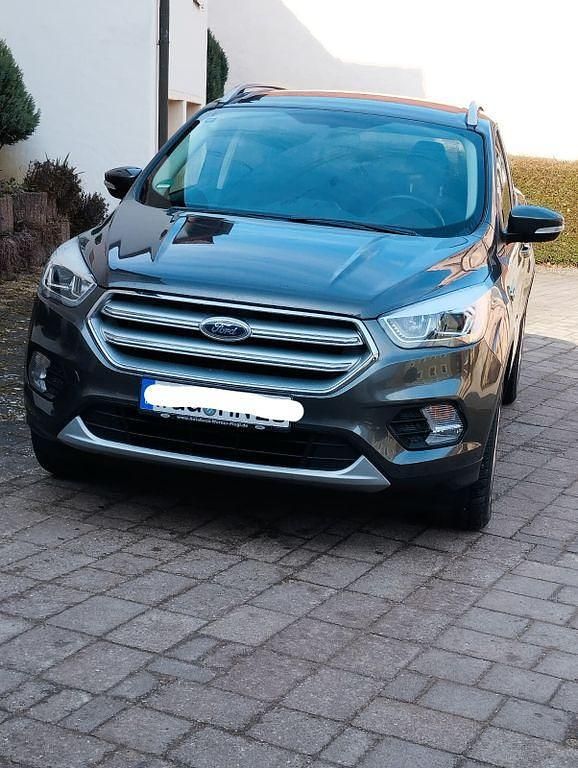 Gebraucht Ford Kuga Cool & Connect 150 PS (110 kW) 2018 Grau SUV