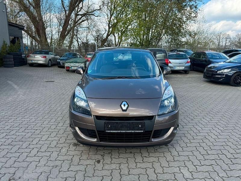 Gebraucht Renault Scénic III 110 PS (80 kW) 2010 Braun Van / Kleinbus
