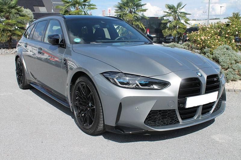 Grau Gebraucht 2024 BMW M3 Performance Kombi | 84.990 € (Superpreis) - Bild 1/4