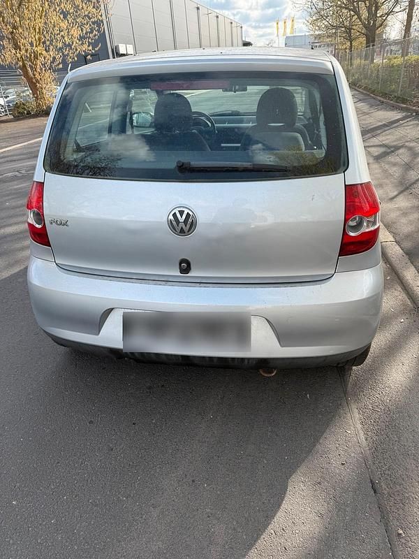 Second-hand VW Fox 69 CP (50 kW) 2007 Argintiu Hatchback