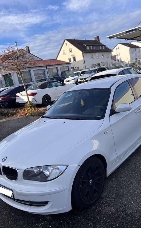 Gebraucht BMW 116 122 PS (89 kW) 2011 Kleinwagen