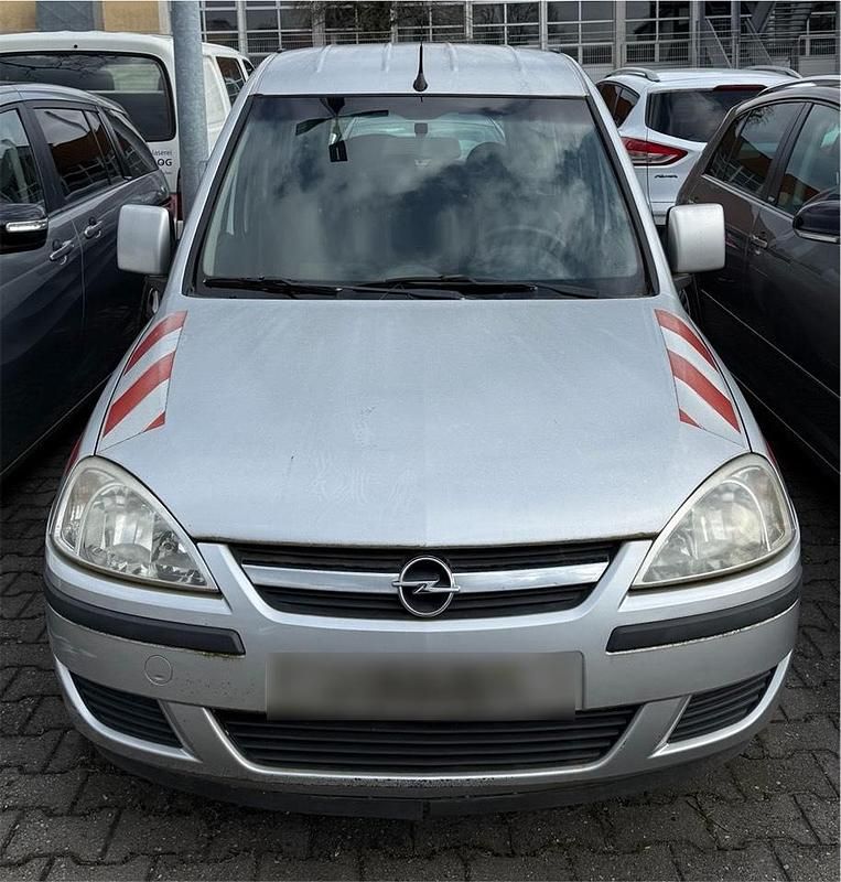 Gebraucht Opel Combo 94 PS (69 kW) 2008 Silber Van / Kleinbus