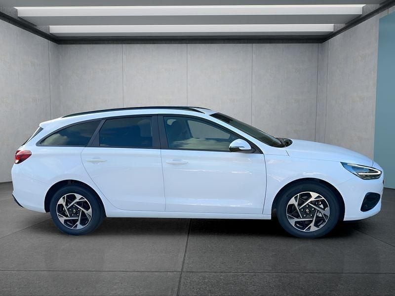 Neu Hyundai i30 150 PS (110 kW) 2026 Weiß Kombi