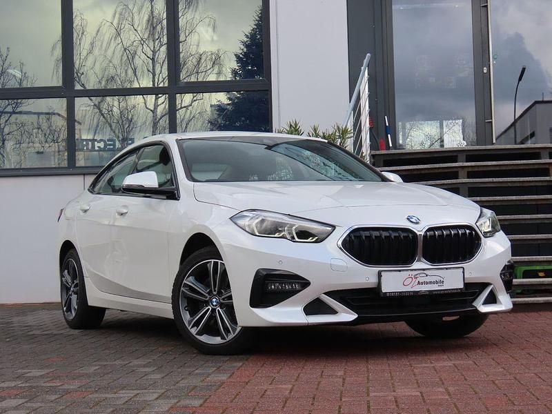 Weiß Gebraucht 2021 BMW 218 Sport Line Coupé | 21.900 € (Fairer Preis) - Bild 1/4