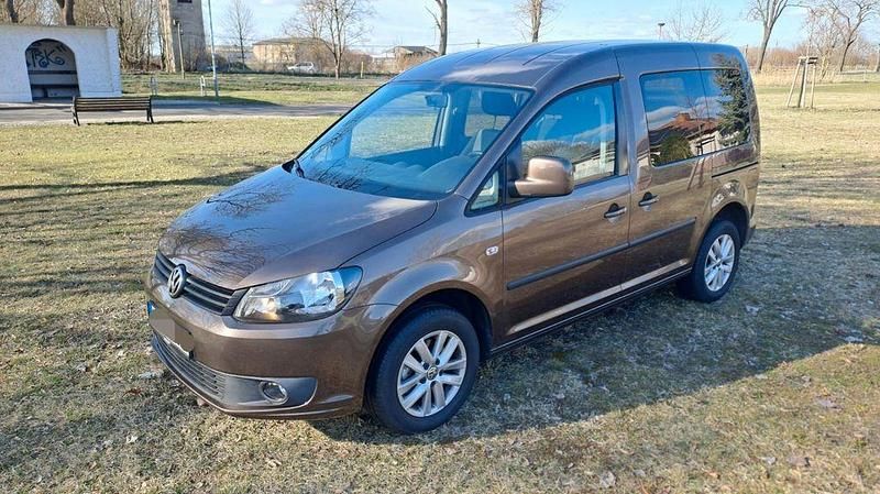 Gebraucht VW Caddy Comfortline 102 PS (75 kW) 2010 Braun Van / Kleinbus