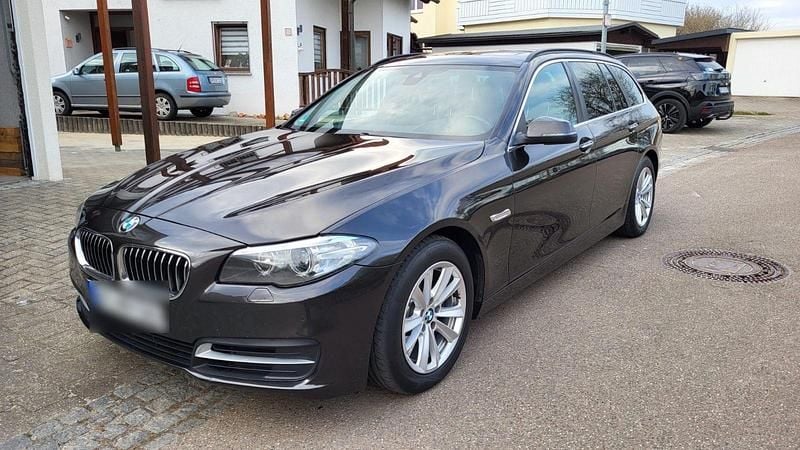 Gebraucht BMW 520 Performance 184 PS (135 kW) 2013 Braun Kombi