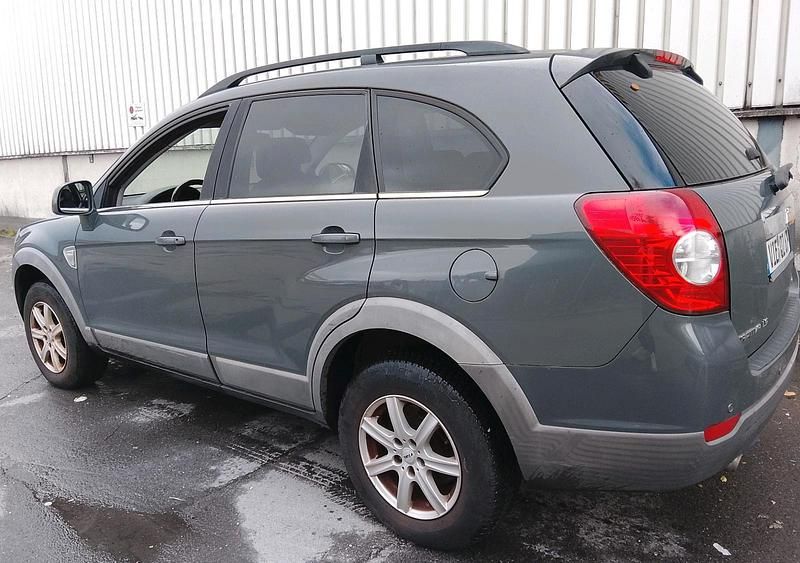 Gebraucht Chevrolet Captiva 150 PS (110 kW) 2010 Grau SUV
