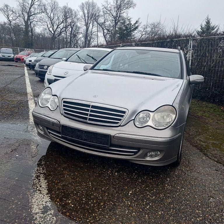 Silber Gebraucht 2005 Mercedes C220 Kombi | 1.900 € (Superpreis) - Bild 1/4
