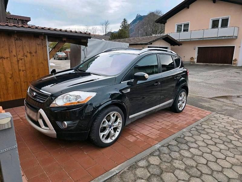 Gebraucht Ford Kuga Titanium 163 PS (119 kW) 2011 Schwarz SUV