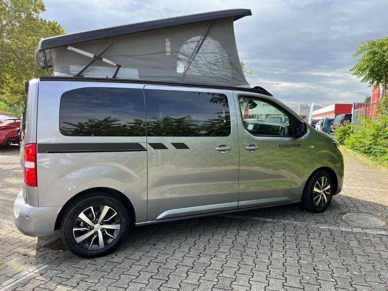 Gebraucht Toyota Proace 177 PS (130 kW) 2024 Silber Van / Kleinbus