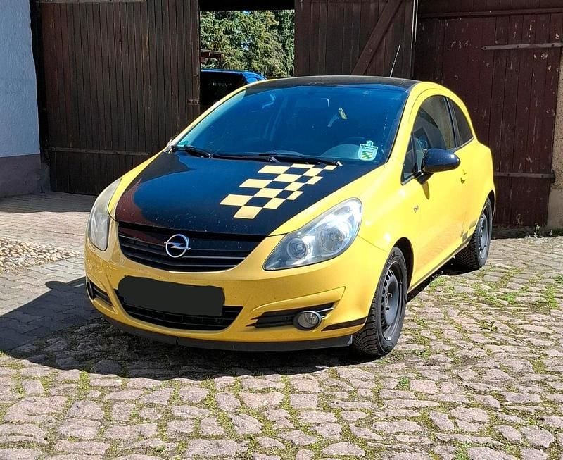 Gelb Gebraucht 2010 Opel Corsa Edition Kleinwagen | 2.500 € (Superpreis) - Bild 1/4