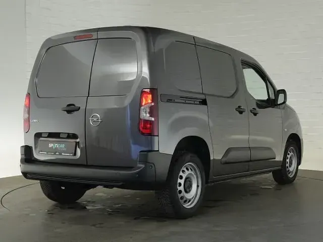 Używany Opel Combo Edition 131 KM (96 kW) 2024 Szary Minivan