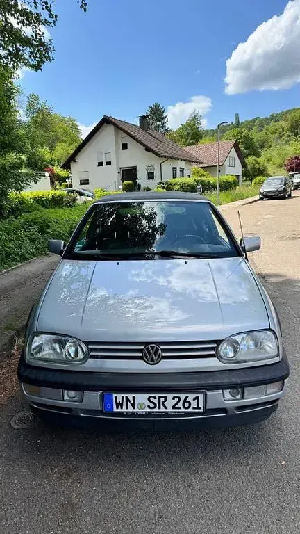 Gebraucht VW Golf 90 PS (66 kW) 1994 Silber Cabrio