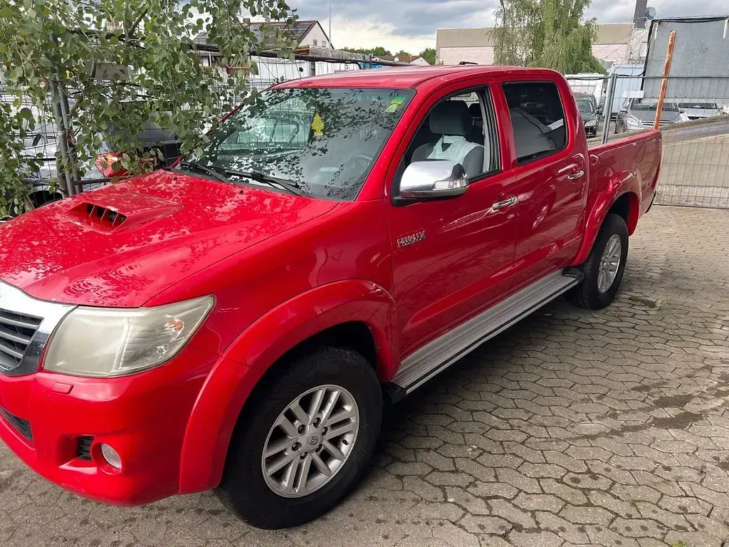 Gebraucht Toyota HiLux 171 PS (125 kW) 2012 Rot Pickup