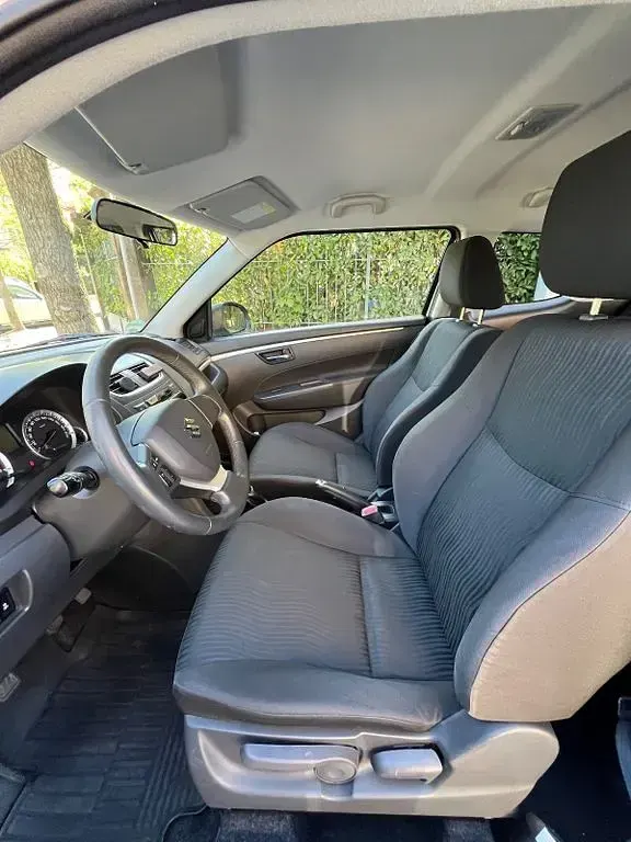 Usata Suzuki Swift 75 CV (55 kW) 2013 Argento Utilitaria