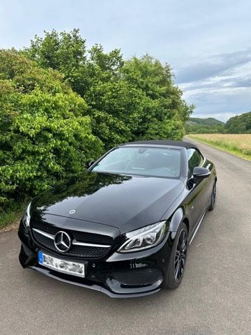 Schwarz Gebraucht 2018 Mercedes C180 Edition 1 Cabrio | 26.100 € (Fairer Preis) - Bild 1/4