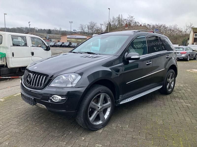 Gebraucht Mercedes ML280 Edition 1 190 PS (139 kW) 2009 Schwarz SUV