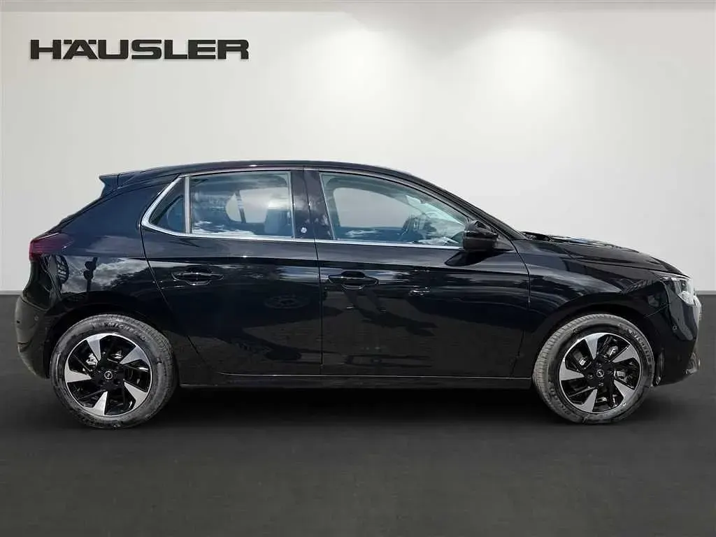 Gebraucht Opel Corsa-e Elegance 100 kW (136 PS) 2022 Schwarz Kleinwagen