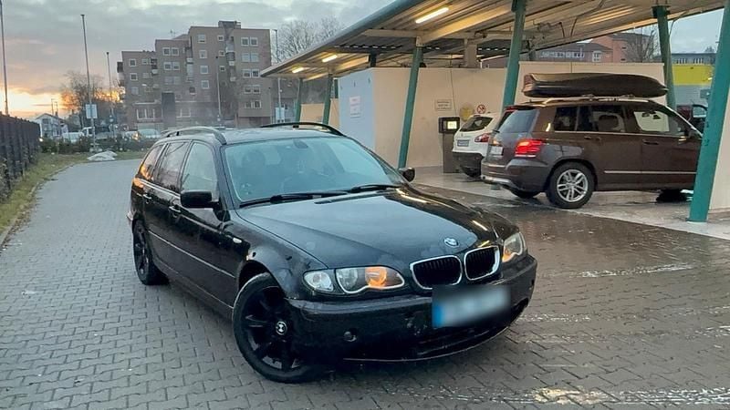 Schwarz Gebraucht 2004 BMW 320 Limousine | 1.350 € (Fairer Preis) - Bild 1/4