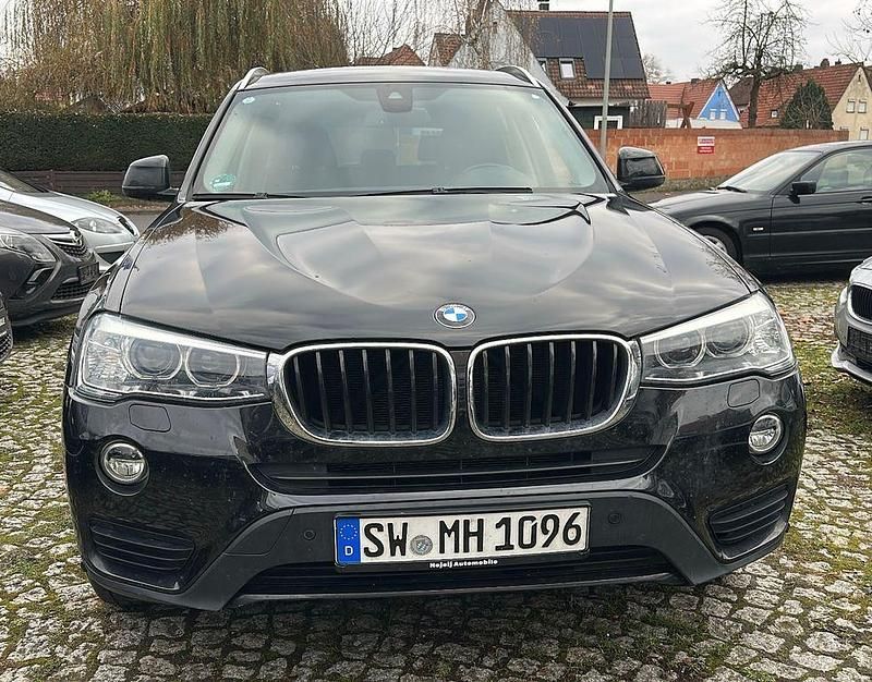 Black sapphire metallic Gebraucht 2017 BMW X3 Advantage SUV | 16.400 € (Guter Preis) - Bild 1/4