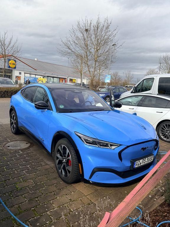 Gebraucht Ford Mustang Mach-E 275 kW (375 PS) 2022 Blau SUV