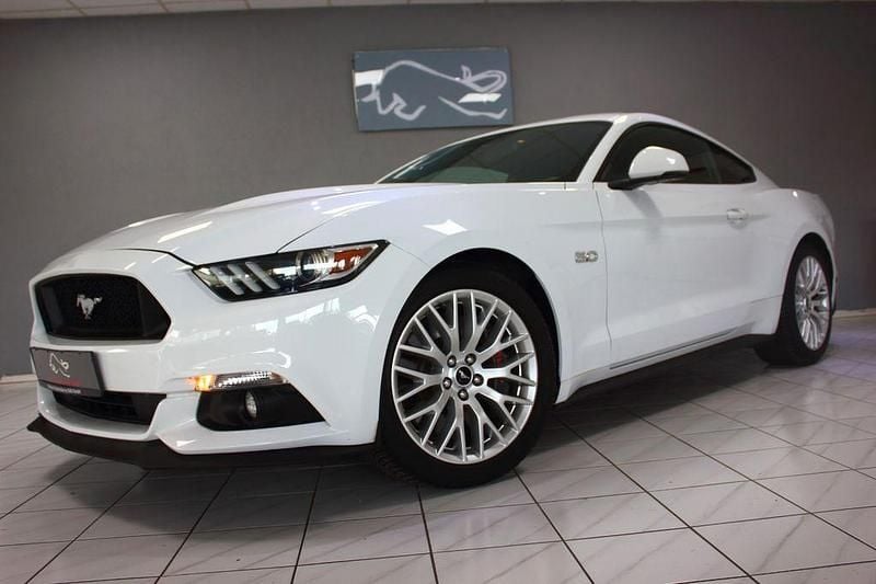 Frostweiss uni Gebraucht 2016 Ford Mustang Premium Coupé | 34.700 € (Fairer Preis) - Bild 1/4