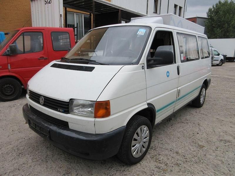 Gebraucht VW Caravelle 88 PS (64 kW) 2000 Weiß Van / Kleinbus