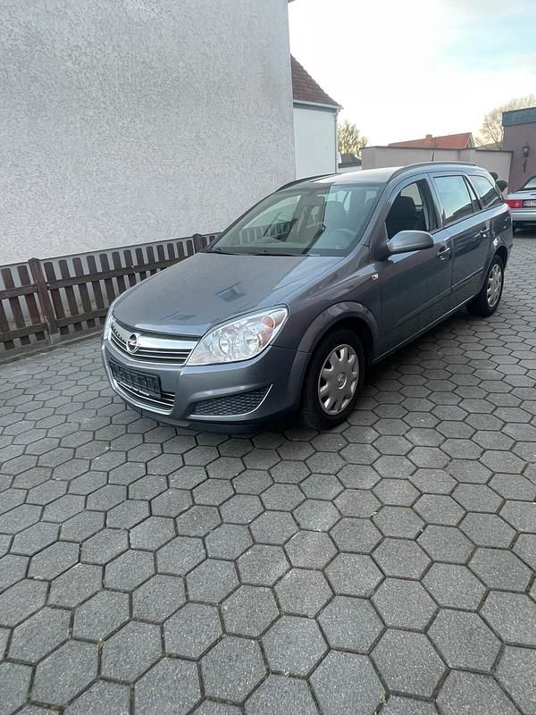 Gebraucht Opel Astra Catch Me 105 PS (77 kW) 2007 Grau Kombi