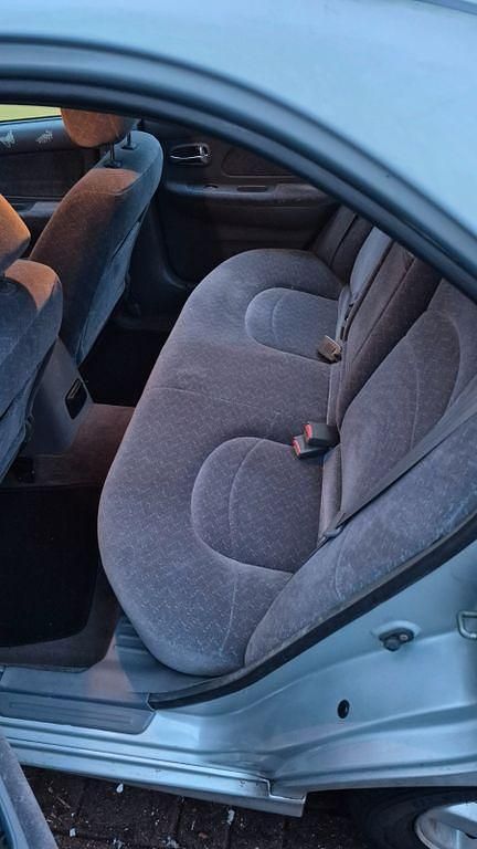 Gebraucht Hyundai Sonata GLS 136 PS (100 kW) 2000 Silber Limousine