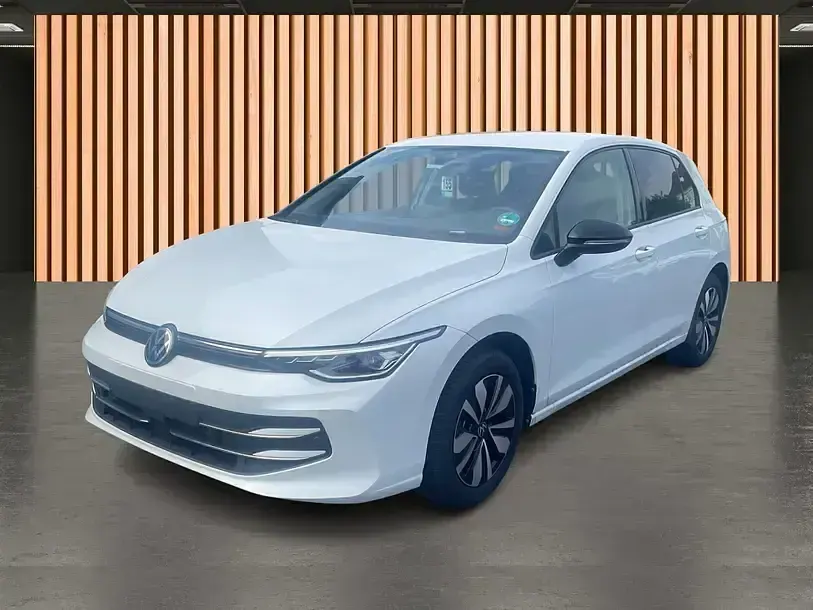 Gebraucht VW Golf VIII Goal 150 PS (110 kW) 2025 Weiß Limousine